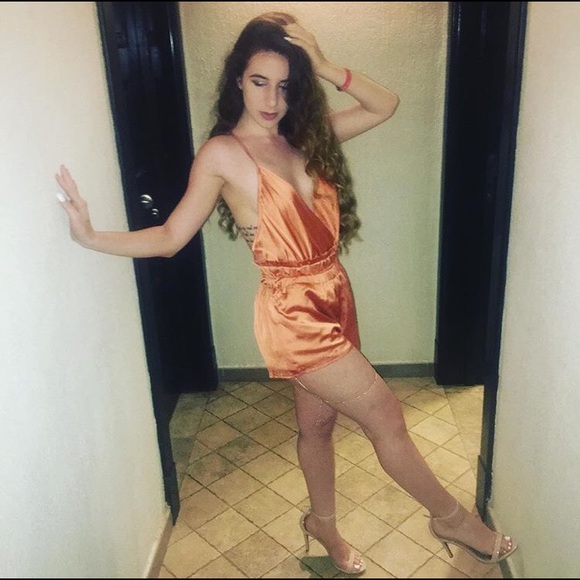 Satin romper - Picture 3 of 3